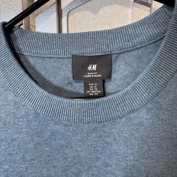 H&M Men's Heather Gray Crewneck Sweater - Picture 2 of 9